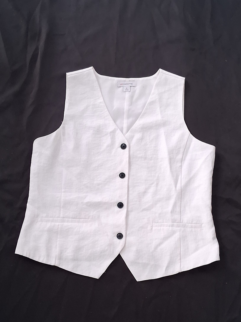 Liz Claiborne White V-Neck Button Front Vest